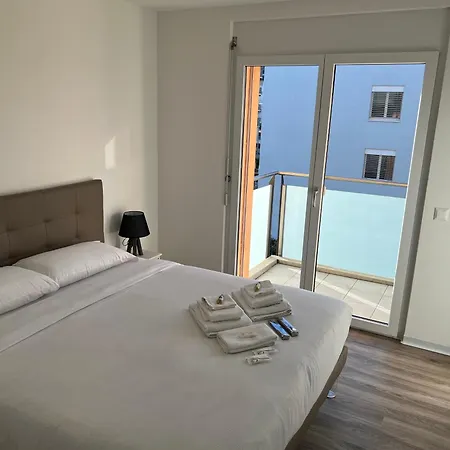 Soleggiato Bilocale Residenziale - Via Pra Dei Vizi Apartment *